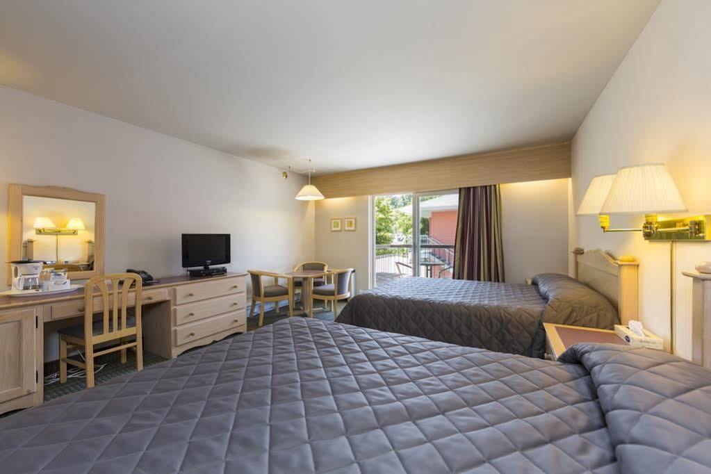 Hotel-Motel Castel De La Mer ลามัลแบ ภายนอก รูปภาพ